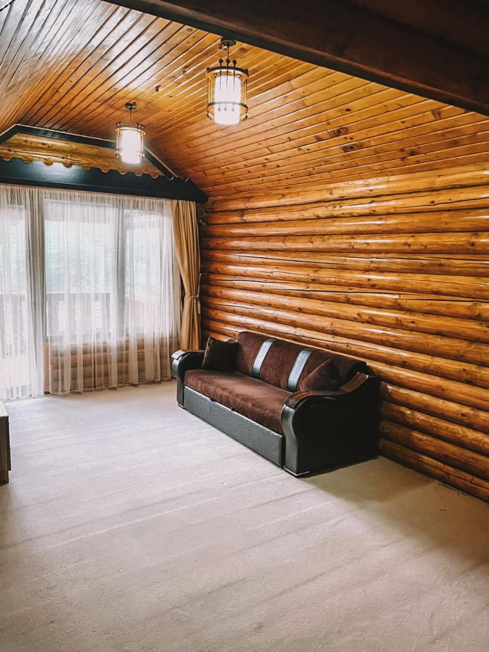 Hotel Chveneburi Machakhlispiri Rom bilde